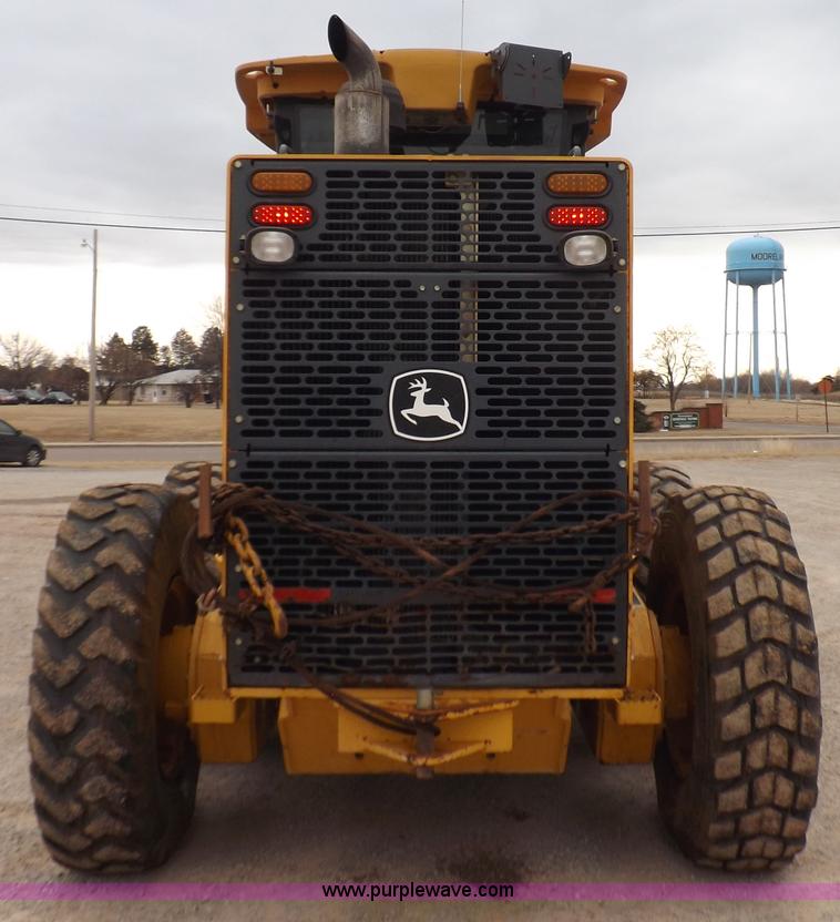 image for item K3115 2008 John Deere 772D articulated motor grader