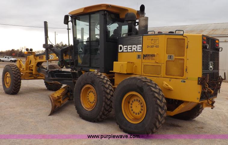 image for item K3115 2008 John Deere 772D articulated motor grader