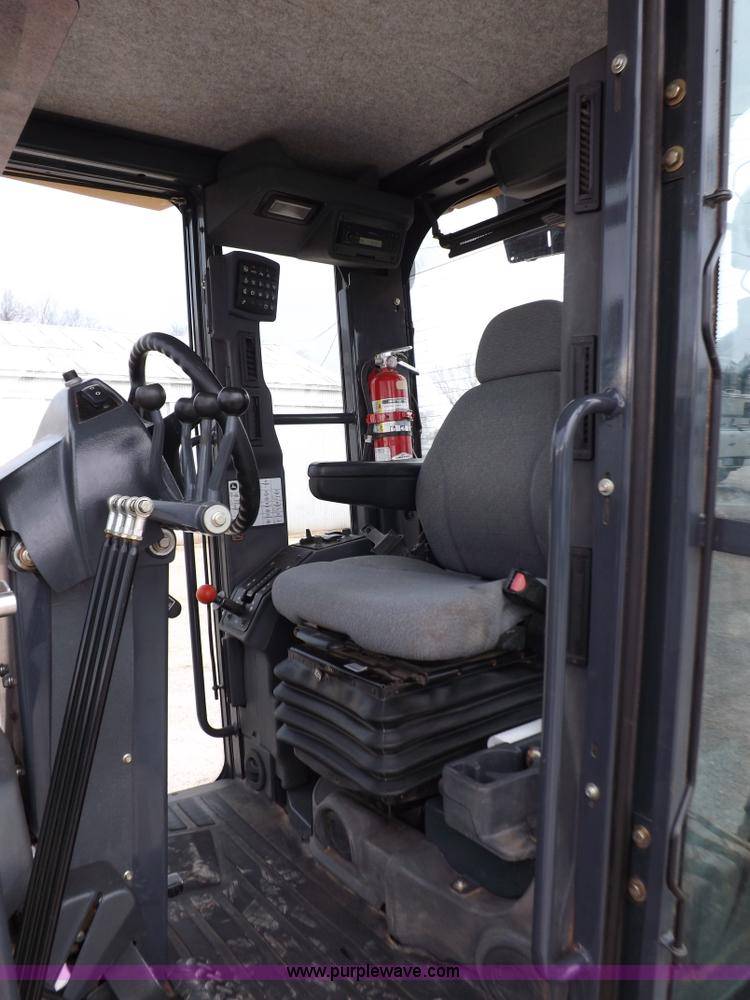 image for item K3115 2008 John Deere 772D articulated motor grader