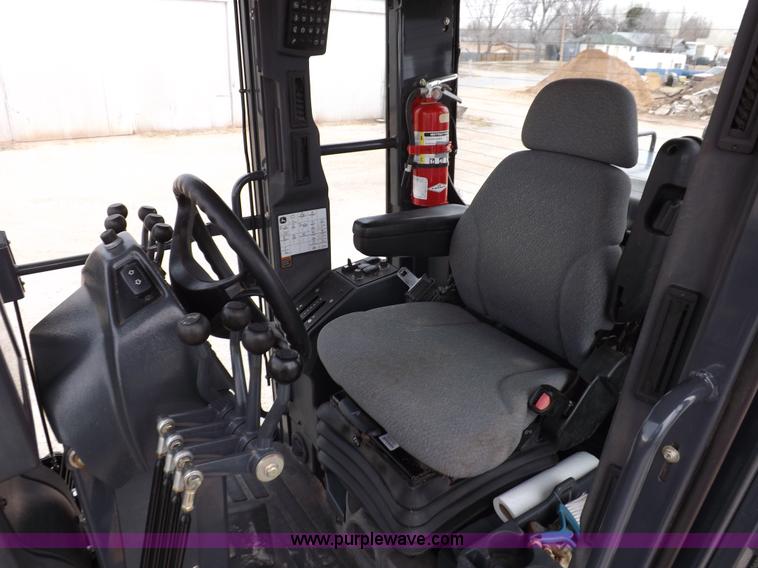 image for item K3115 2008 John Deere 772D articulated motor grader