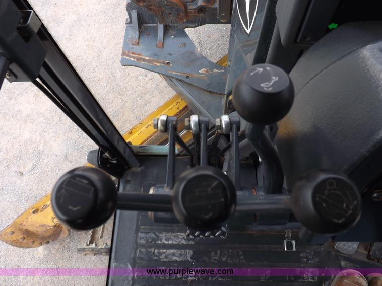 image for item K3115 2008 John Deere 772D articulated motor grader