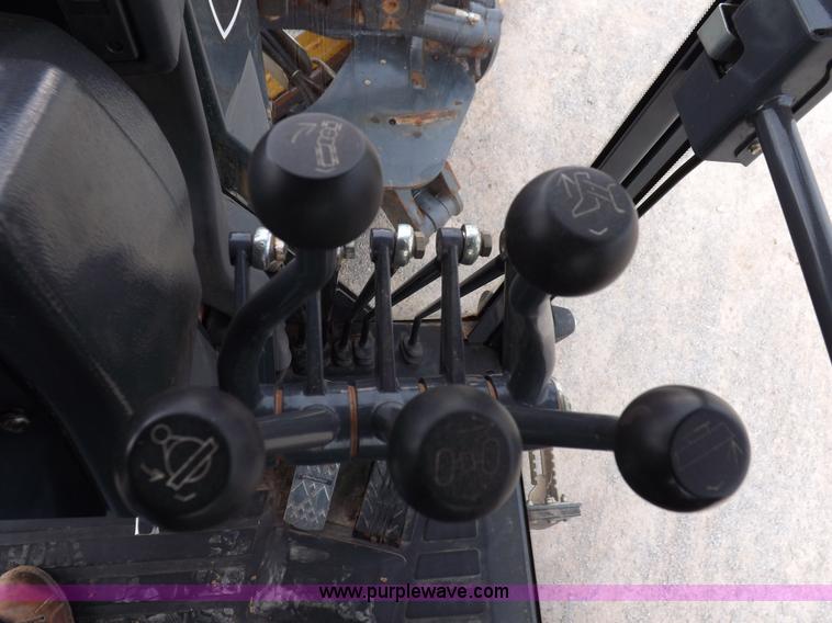 image for item K3115 2008 John Deere 772D articulated motor grader