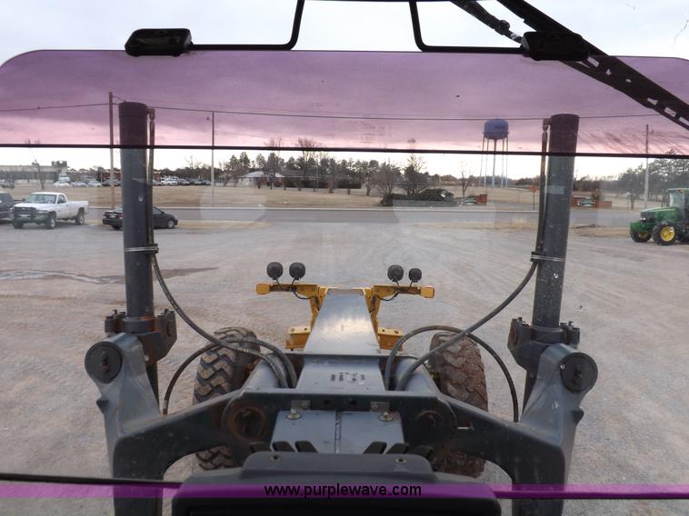 image for item K3115 2008 John Deere 772D articulated motor grader