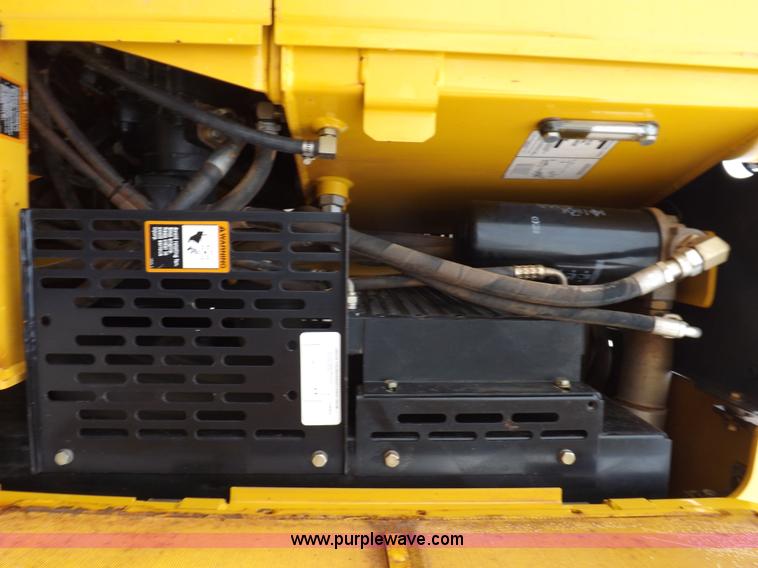 image for item K3115 2008 John Deere 772D articulated motor grader