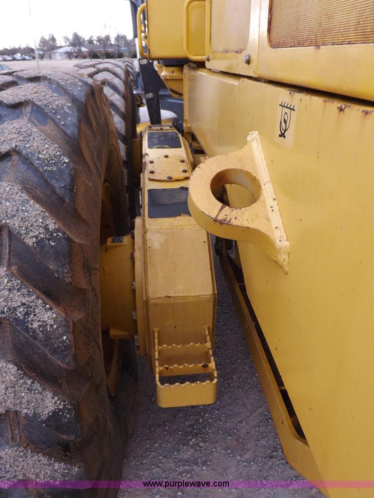 image for item K3115 2008 John Deere 772D articulated motor grader