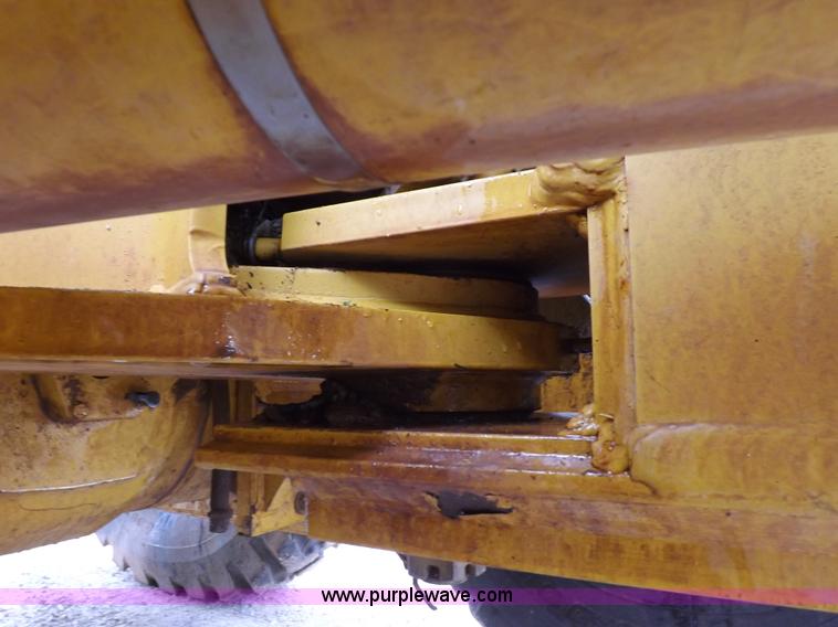 image for item K3115 2008 John Deere 772D articulated motor grader