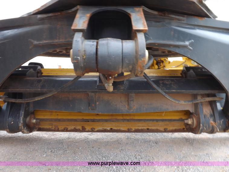 image for item K3115 2008 John Deere 772D articulated motor grader