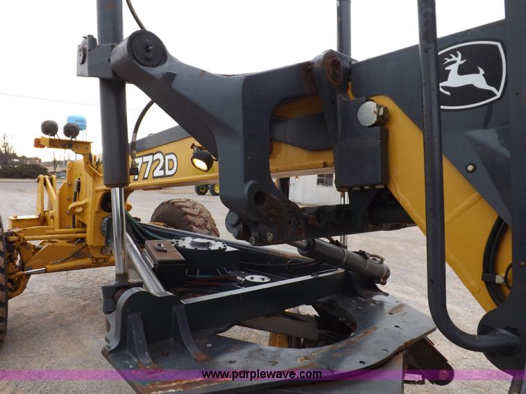 image for item K3115 2008 John Deere 772D articulated motor grader