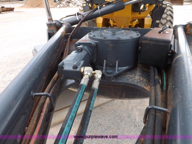 image for item K3115 2008 John Deere 772D articulated motor grader