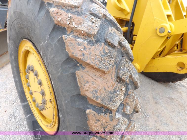 image for item K3115 2008 John Deere 772D articulated motor grader