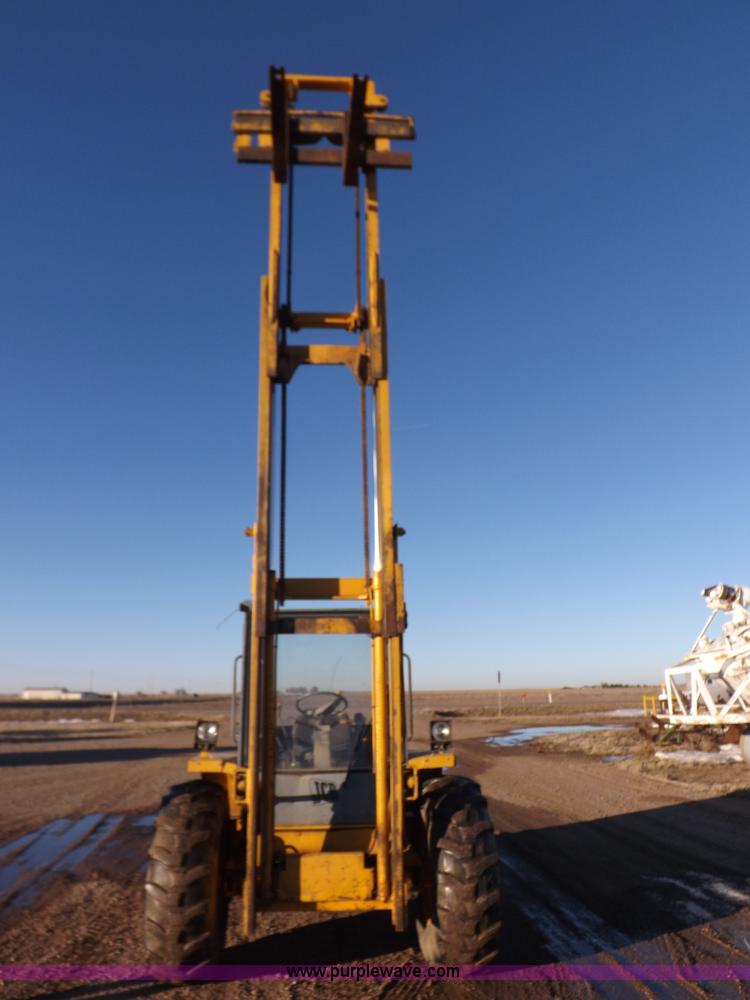 image for item K3126 JCB 926 rough terrain forklift