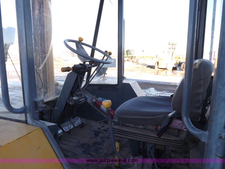 image for item K3126 JCB 926 rough terrain forklift