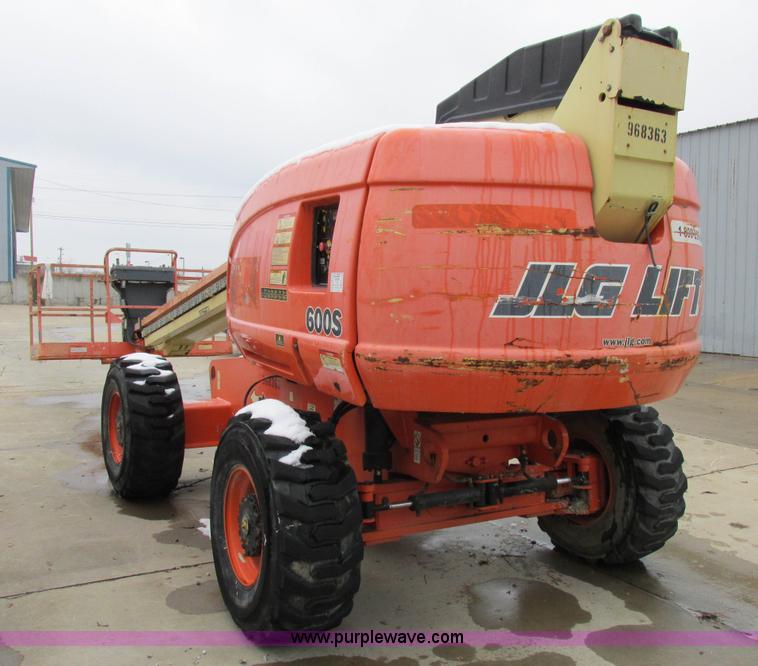 image for item Z9634 2000 JLG 600S boom lift