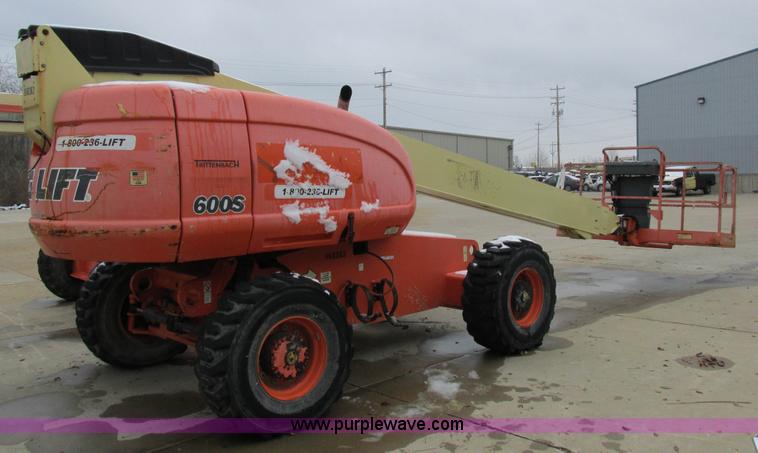 image for item Z9634 2000 JLG 600S boom lift