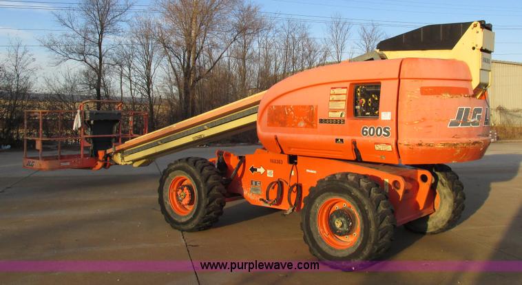 image for item Z9634 2000 JLG 600S boom lift