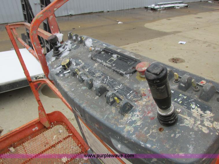 image for item Z9634 2000 JLG 600S boom lift