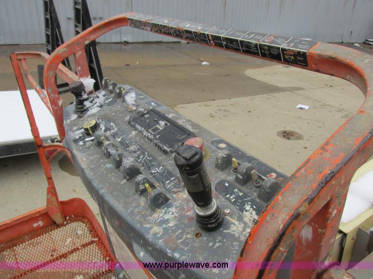 image for item Z9634 2000 JLG 600S boom lift