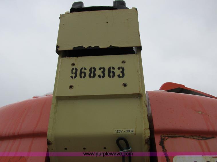 image for item Z9634 2000 JLG 600S boom lift
