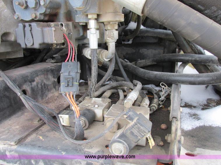 image for item Z9634 2000 JLG 600S boom lift