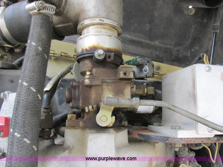 image for item Z9634 2000 JLG 600S boom lift