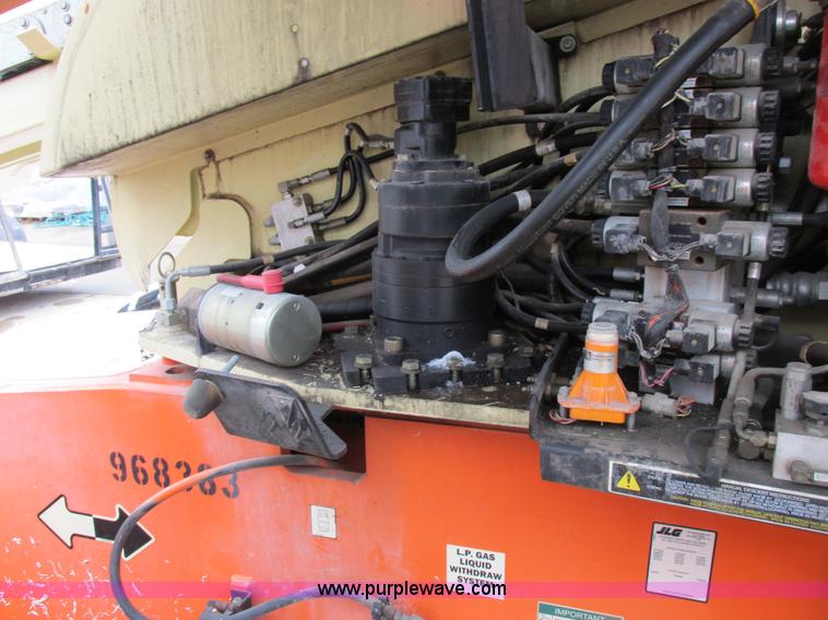 image for item Z9634 2000 JLG 600S boom lift