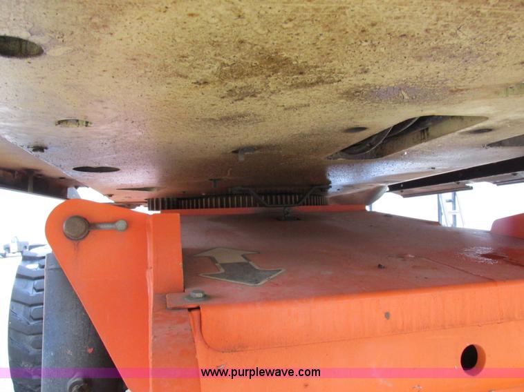 image for item Z9634 2000 JLG 600S boom lift