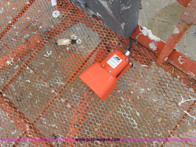 image for item Z9634 2000 JLG 600S boom lift