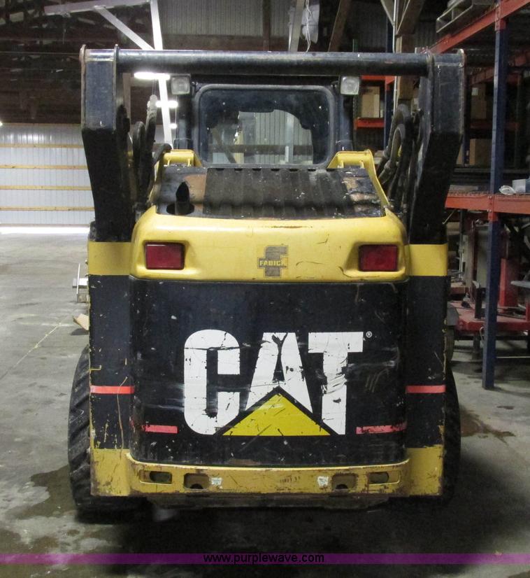image for item Z9635 2004 Caterpillar 262B skid steer