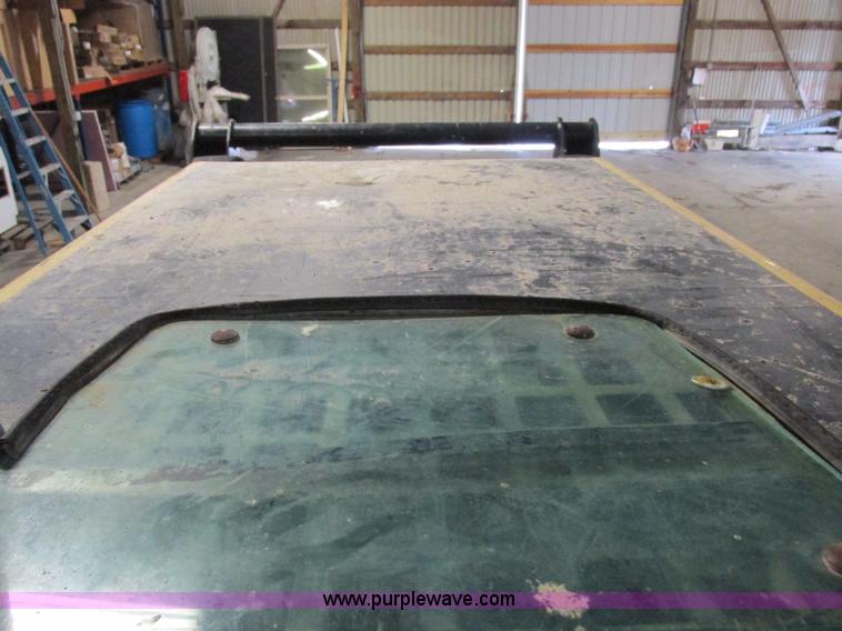 image for item Z9635 2004 Caterpillar 262B skid steer