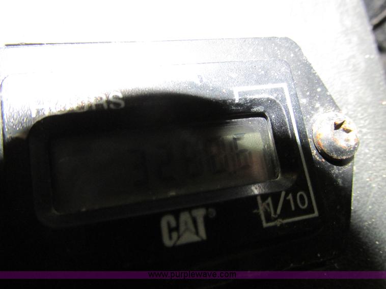 image for item Z9635 2004 Caterpillar 262B skid steer