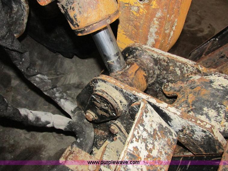 image for item Z9635 2004 Caterpillar 262B skid steer