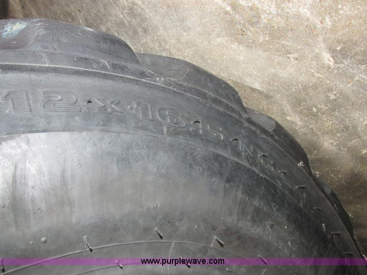 image for item Z9635 2004 Caterpillar 262B skid steer