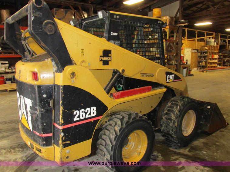 image for item Z9635 2004 Caterpillar 262B skid steer