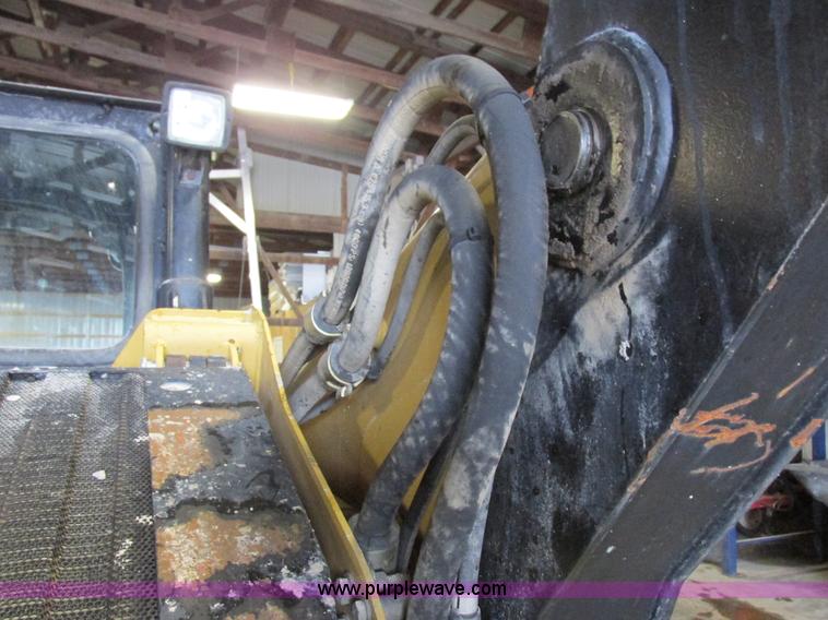 image for item Z9635 2004 Caterpillar 262B skid steer