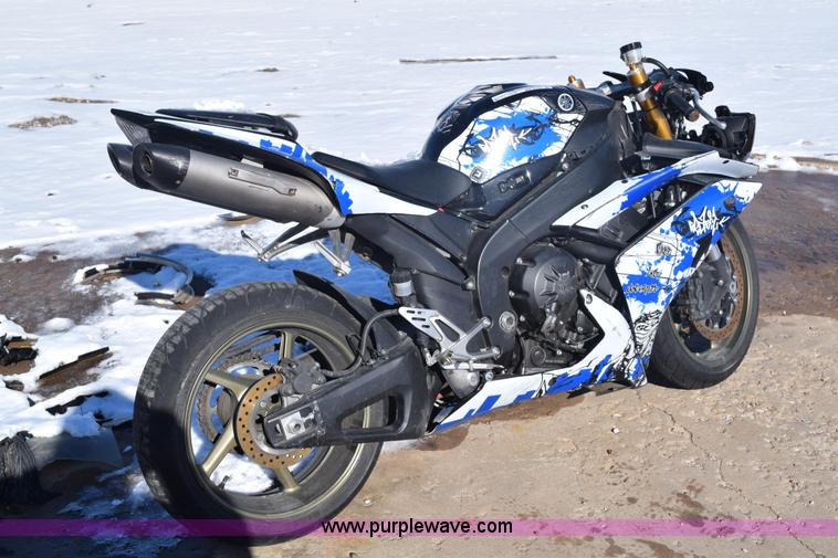 image for item BB9727 2008 Yamaha R1 motorcycle