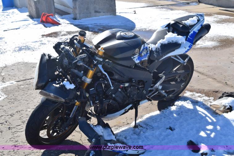 image for item BB9727 2008 Yamaha R1 motorcycle