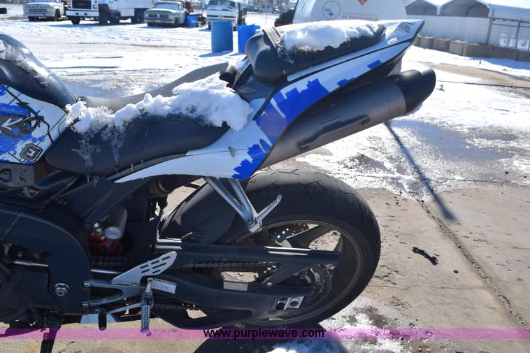 image for item BB9727 2008 Yamaha R1 motorcycle