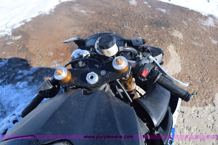 image for item BB9727 2008 Yamaha R1 motorcycle