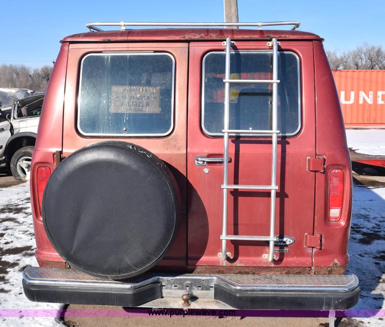 image for item E6051 1986 Ford Econoline van