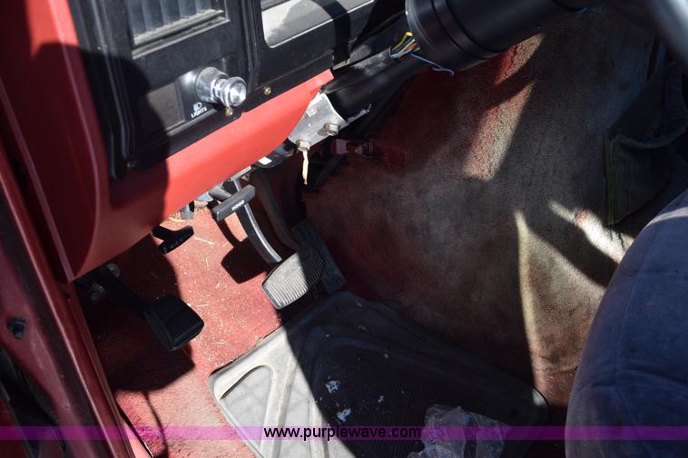 image for item E6051 1986 Ford Econoline van