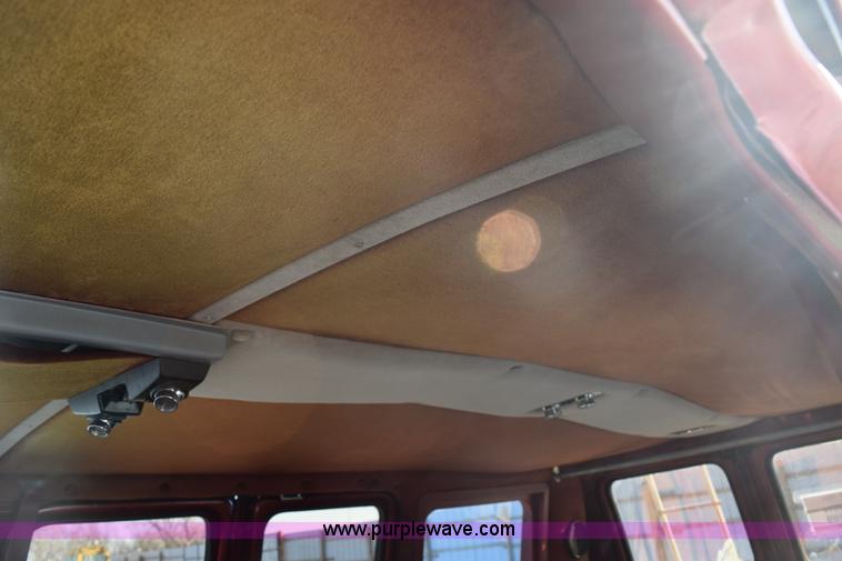 image for item E6051 1986 Ford Econoline van