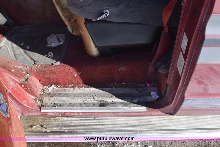 image for item E6051 1986 Ford Econoline van