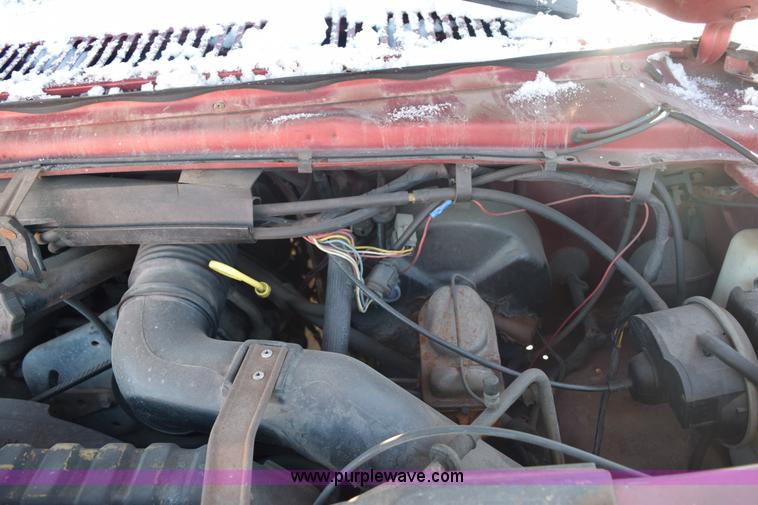 image for item E6051 1986 Ford Econoline van