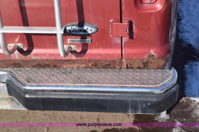 image for item E6051 1986 Ford Econoline van