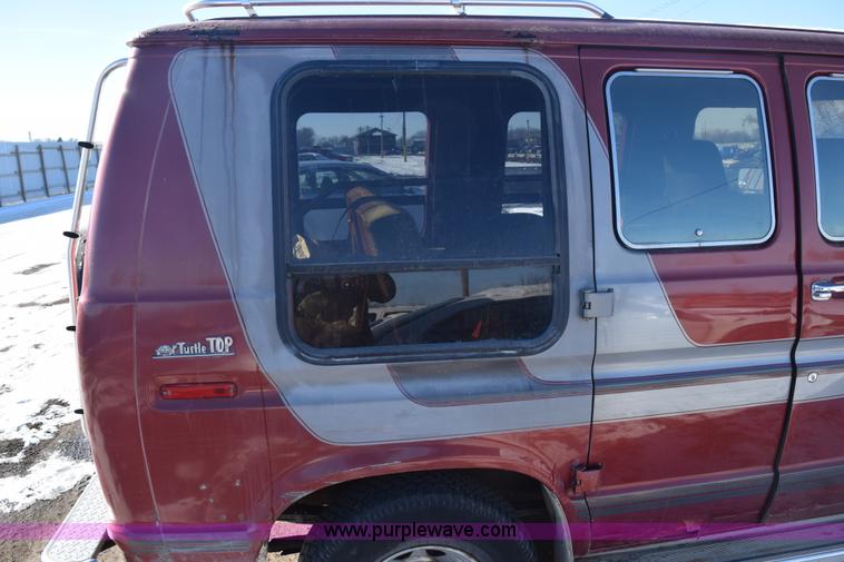image for item E6051 1986 Ford Econoline van