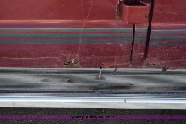 image for item E6051 1986 Ford Econoline van