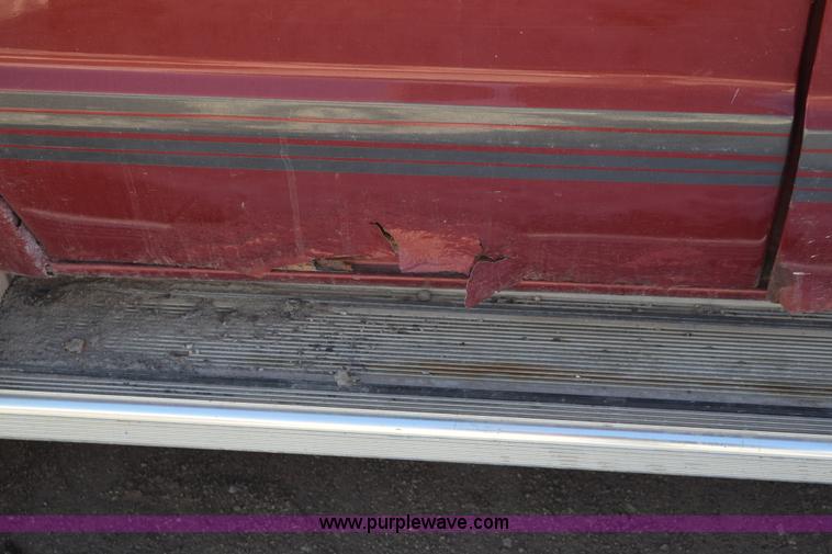 image for item E6051 1986 Ford Econoline van