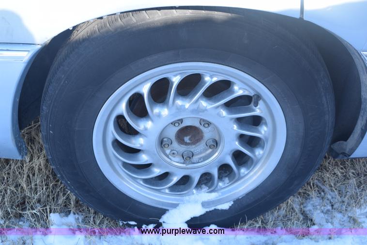 image for item E6052 1997 Buick Park Avenue