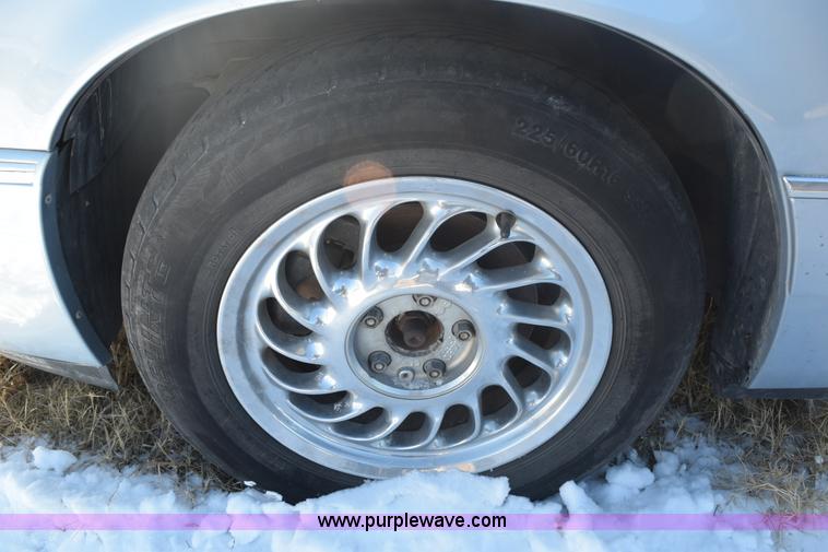 image for item E6052 1997 Buick Park Avenue