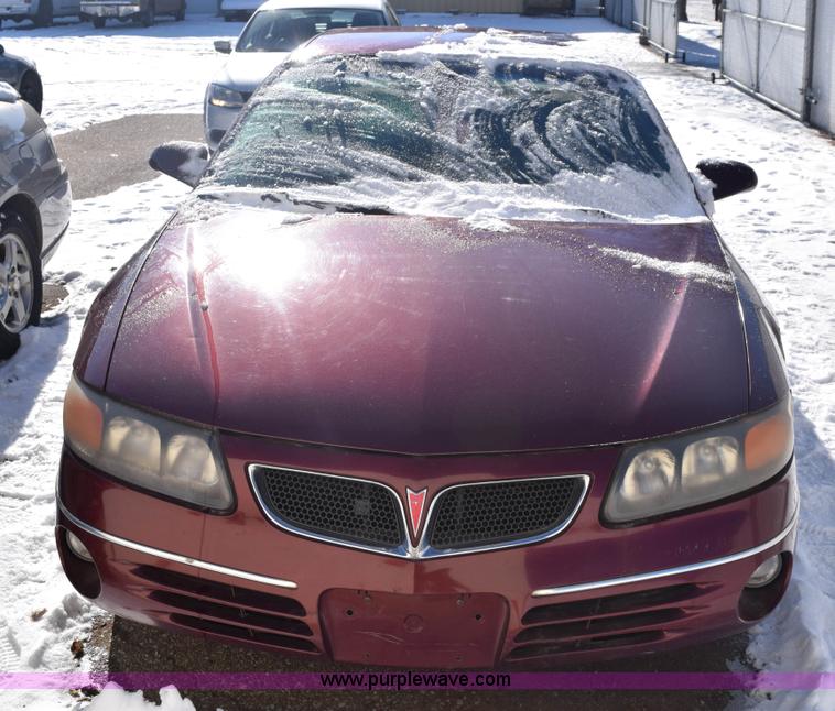image for item E6053 2000 Pontiac Bonneville SE